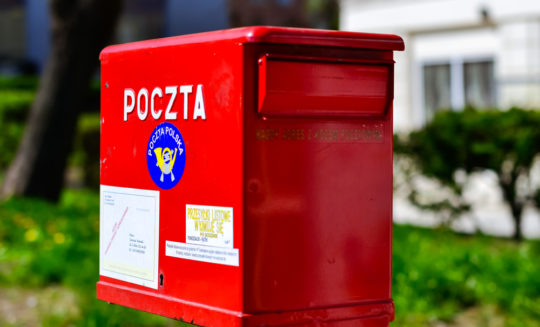 Panoptykon pozywa Pocztę Polską