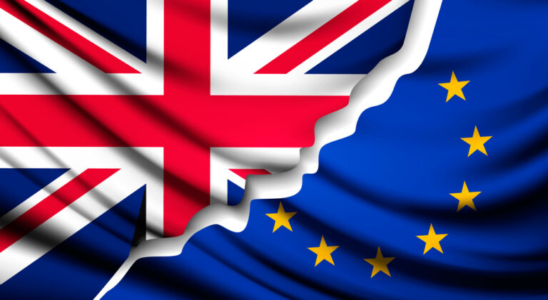 Flaga w połowie Wielkiej Brytanii, a w połowie Unii Europejskiej