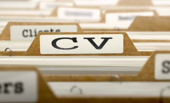 Zgoda na przechowywanie CV po rekrutacji – kto ma rację?