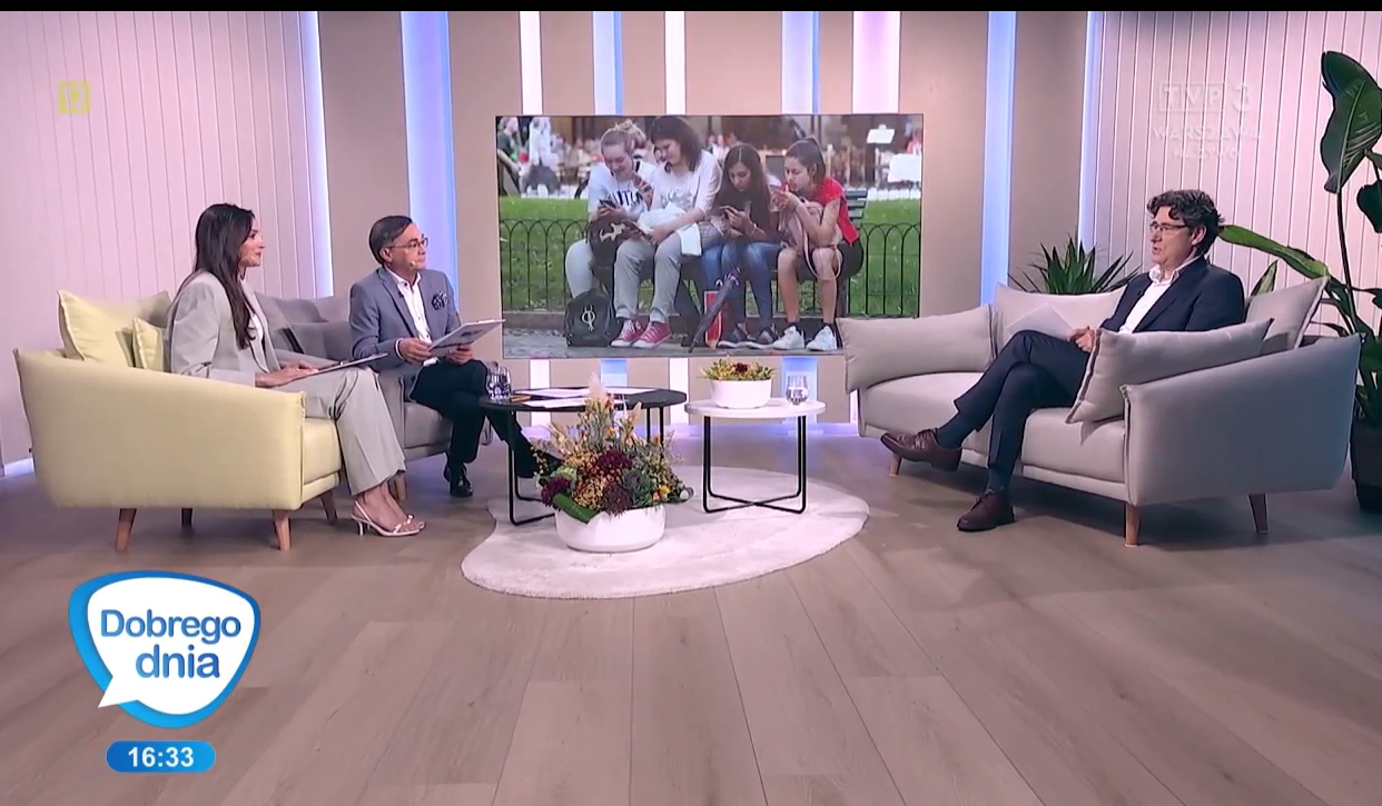 Czy korzystanie z aplikacji ułatwia nam życie, czy raczej naraża nas na utratę danych?