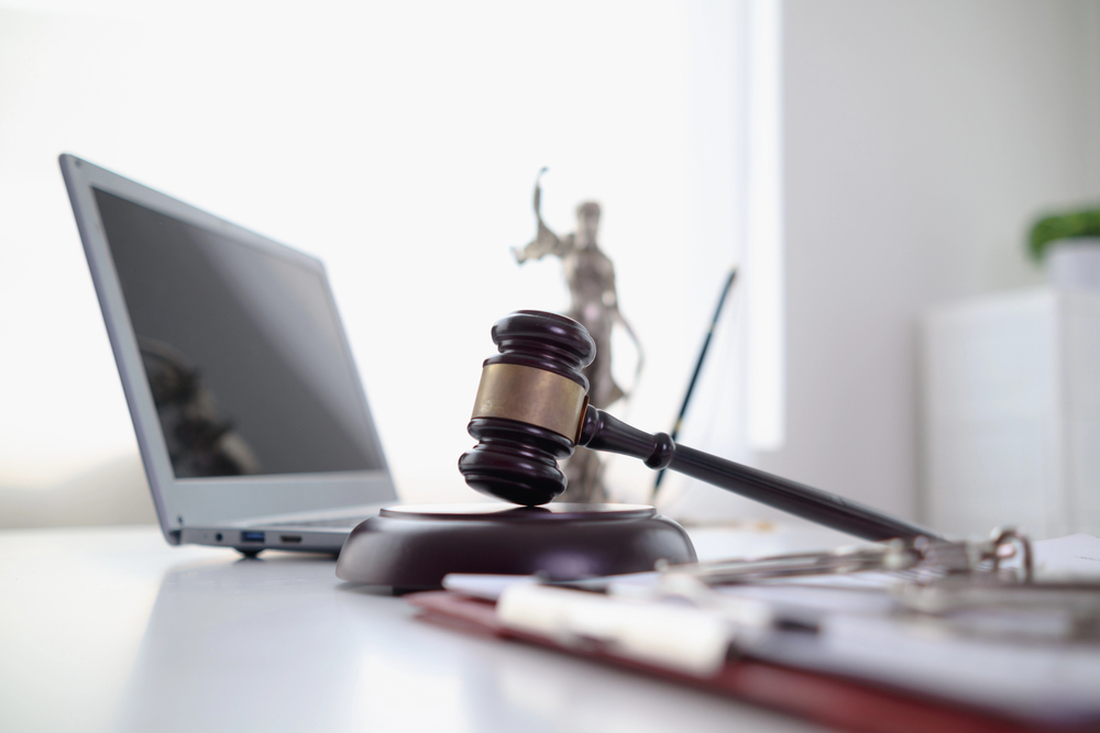 Wyrok TSUE w sprawie ogłoszen on-line